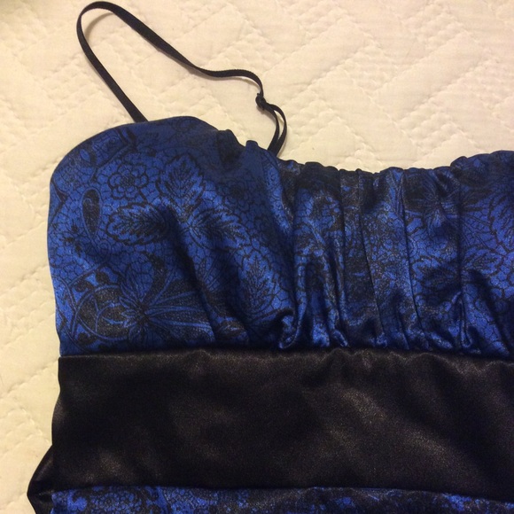 💕Ruby Rox Ruched Spaghetti Strap Dress💕 - Picture 3 of 5